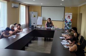 На встрече группы самопомощи в Хони