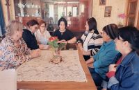 Unusual Meetings in Mutual Assistance Groups